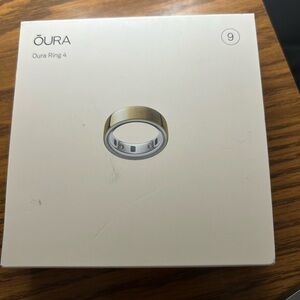 Oura Ring 4 - Gold and Silver